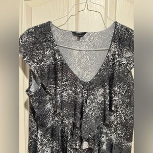 🌸BUY 3 for $15🌸 Reitmans dressy tank, size XL